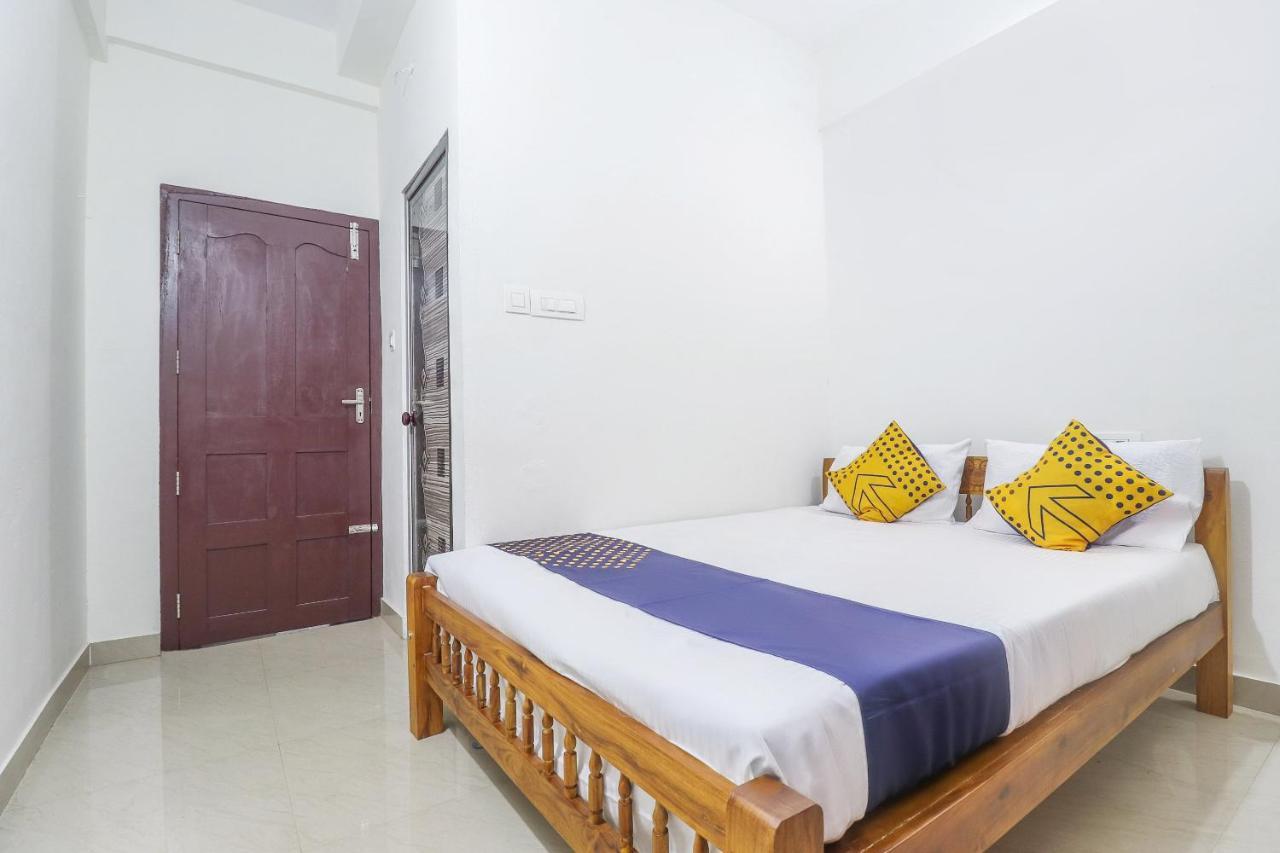 Spot On Rohini Inn Kadampuzha Kottakkal Exterior foto