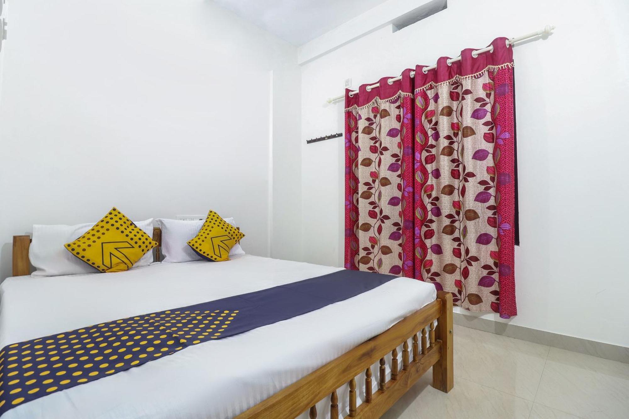 Spot On Rohini Inn Kadampuzha Kottakkal Exterior foto